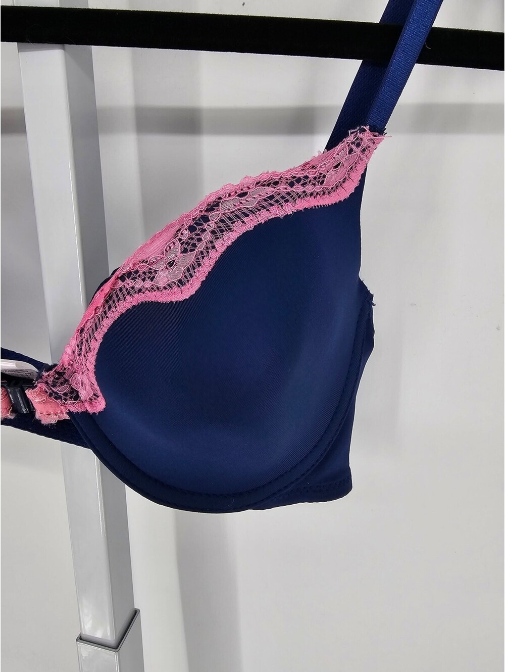 Vintage Rampage Intimates Womens Sz 36B Front Clasp T Shirt Bra Navy & Pink Lace - Picture 3 of 6